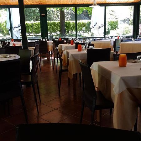Trattoria I Bodega Hotel Abbadia Lariana Exterior photo