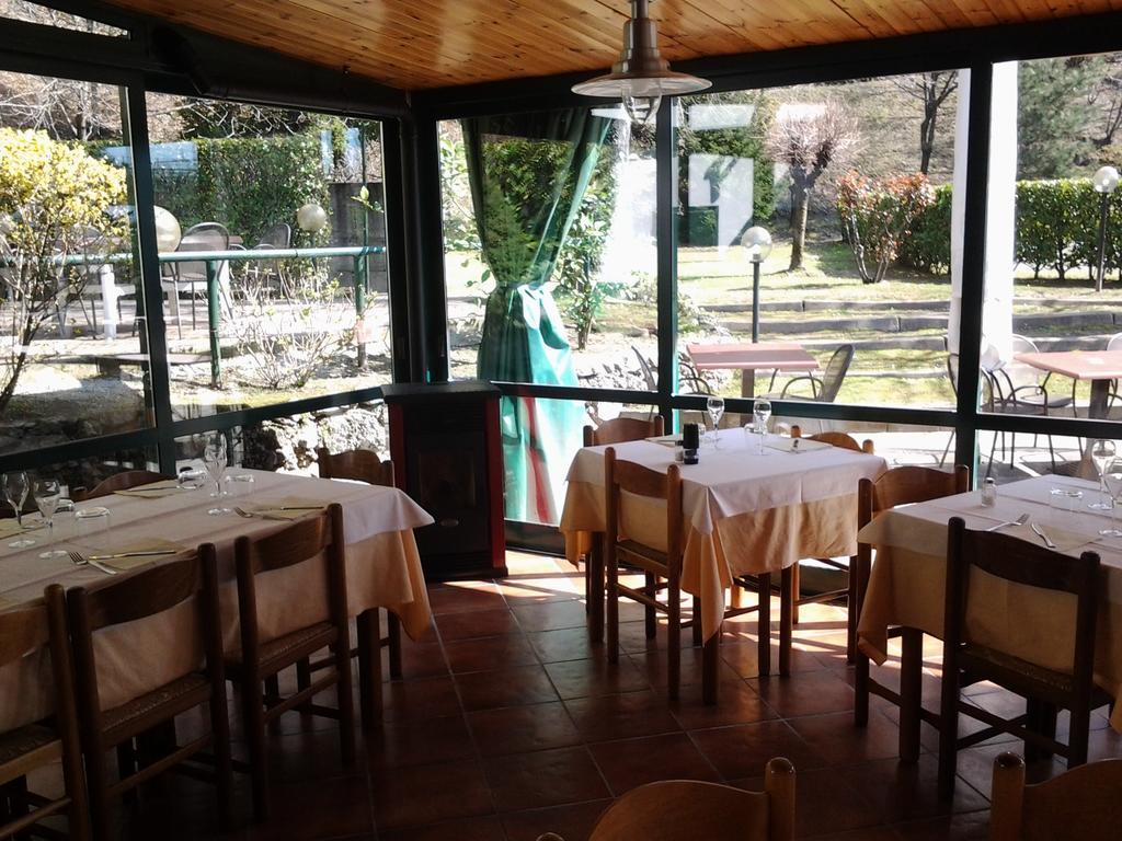 Trattoria I Bodega Hotel Abbadia Lariana Exterior photo