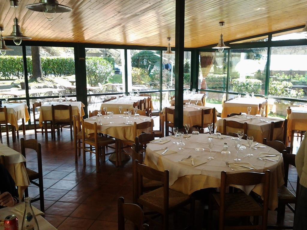 Trattoria I Bodega Hotel Abbadia Lariana Exterior photo