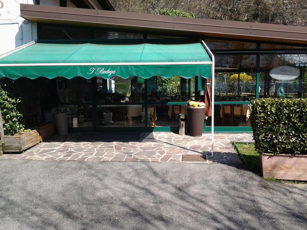 Trattoria I Bodega Hotel Abbadia Lariana Exterior photo