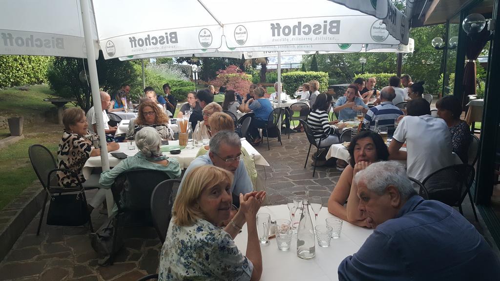 Trattoria I Bodega Hotel Abbadia Lariana Exterior photo